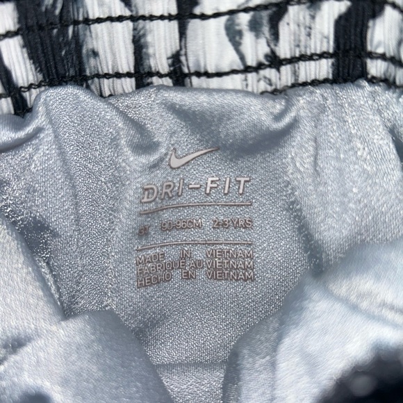 Nike Girls Black and White Marble Shorts with Pink Trim - Picture 3 of 3